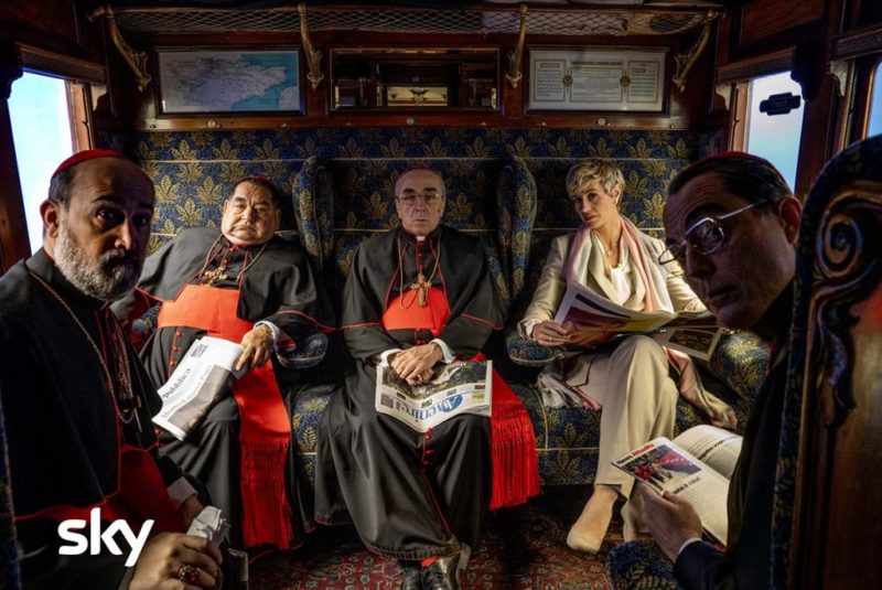 Pio XIII y Juan Pablo III una ficción demasiado real, la descomposición del estado Vaticano y la desacralización del papado, el Papa Francisco y Jeffrey Sachs.