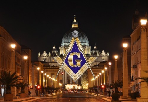 El mundo de color del Papa Francisco y del padre Martin, las falsas denuncias, informe completo de Medjugorge, milagro en China, el Vaticano y sus escándalos, Bertone y el futbol.