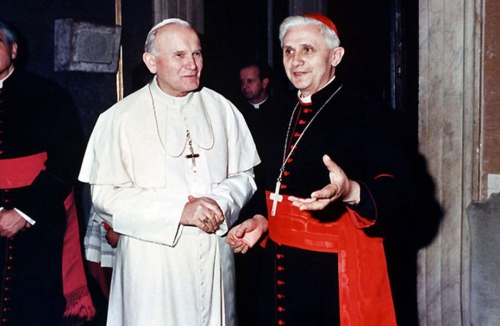 Carta de Benedicto XVI sobre San Juan Pablo II el grande, los rígidos del Papa Francisco, el Vaticano fumigado, el ayuno del párroco.