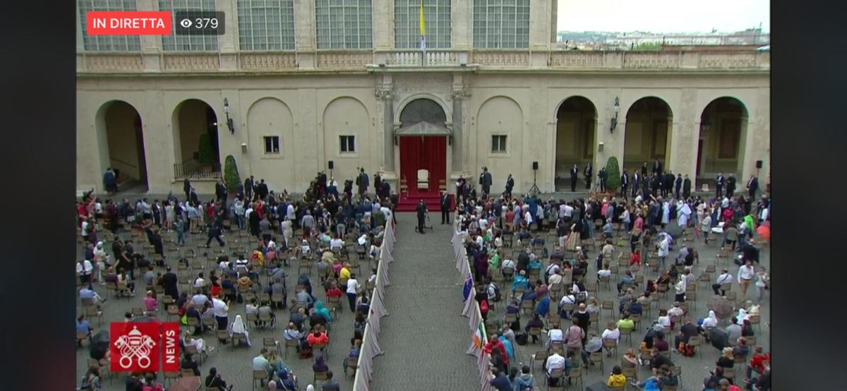Las audiencias sin oyentes del Papa Francisco, a vueltas con Fratelli Tutti, debilidades del Vaticano, Iglesia en Argentina.