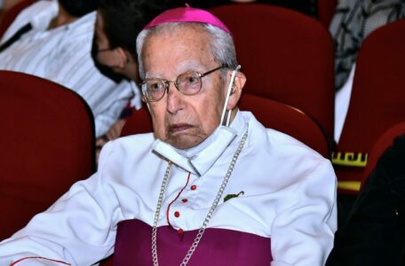Obispo de 101 años, positivo a covid-19. Es el más longevo de México