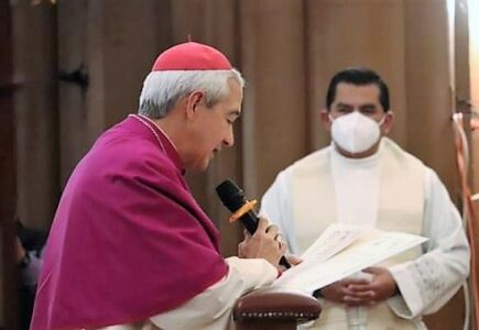 «Fiat es un sí de amor», arzobispo Cabrera a Patrón Wong