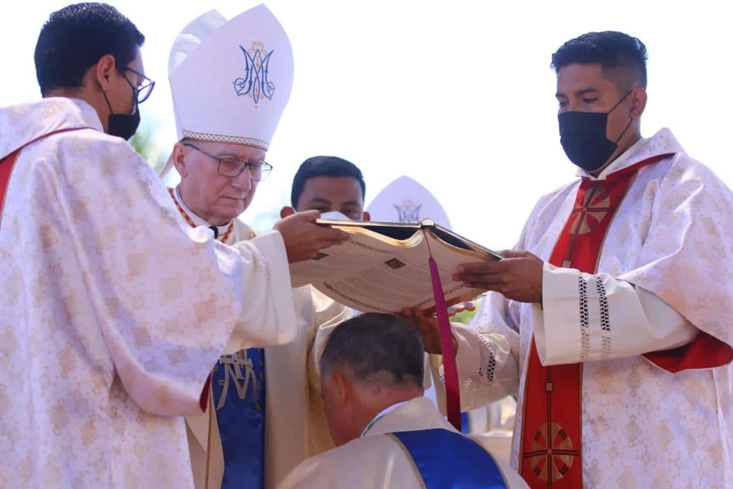 Nuncio en Gabón y el Congo. Proclamar con sabiduría. Foto: Cardenal Robles Ortega