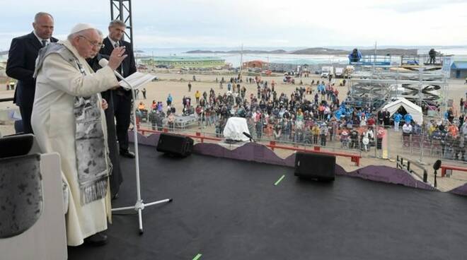 El Papa Francisco regresa a Roma, la extraña ‘desatanudos’, enfriar el planeta, dispensa de doctrina y moral, ¿el papa es católico?