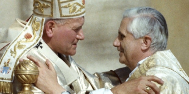 Los viajes del Papa Francisco y el ‘papa de los viajes’, operación Orlandi en el Vaticano, orgullosos de San Juan Pablo II y Benedicto XVI, Spadaro, los pro islámicos, vacunas y dineros.