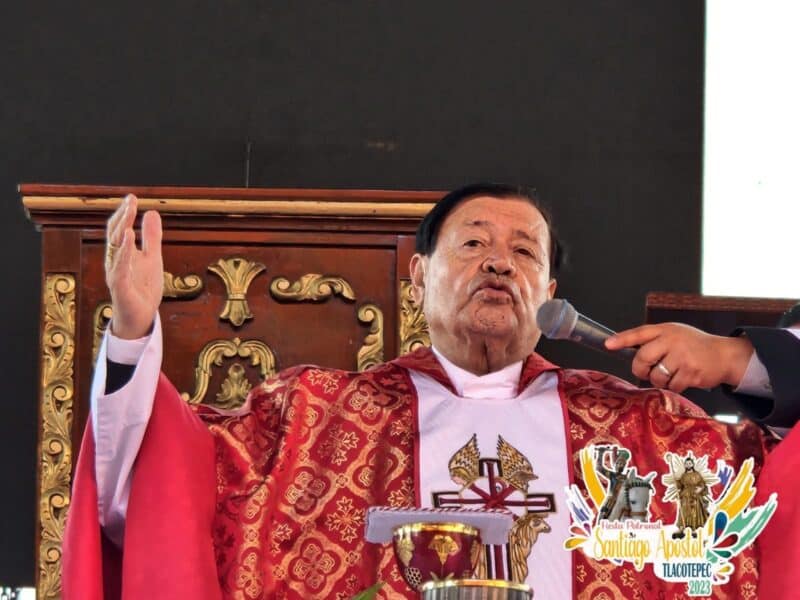 Cardenal Norberto Rivera goza de cabal salud, no tiene covid-19