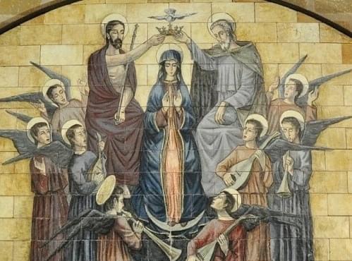 Firmes en la fe en tiempos de caos, «La Speciale» del Vaticano, quiebra de San Francisco, catecismo del Sínodo, nos quedamos sin curas.