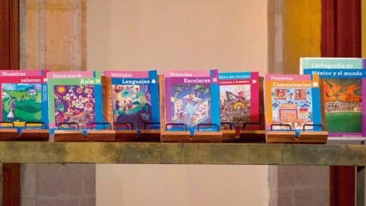 Episcopado Mexicano analiza libros de texto gratuito; “evidente”, improvisación y confusión