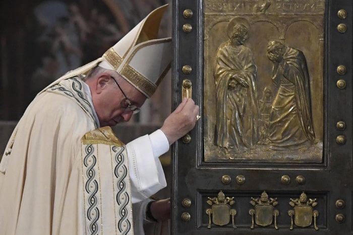 El sínodo ‘conclave’, la prelatura filipina, Zuppi en China, Strickland renunciado, abusos suizos, aborto en Andorra, la disidencia católica, el timo del calentamiento, Veritatis Splendor y nuevos órdenes.