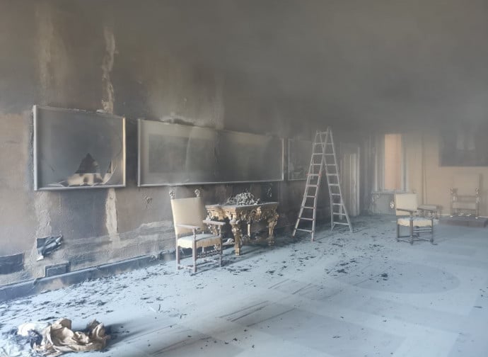 El sínodo del Vaticano en la nube, ¿el Papa Francisco abandona su trabajo?, la bomba Israel – Palestina, el incendio de Castelgandolfo, rezar por los unos y los otros.