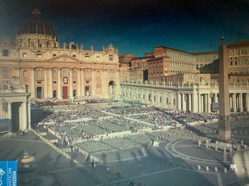 Un sínodo que a nadie interesa, el Tucho se la lía al Papa Francisco, los dubia de Müller, la babel sinodal,  el sistema judicial Vaticano, humanizar la pedofilia, el obelisco.