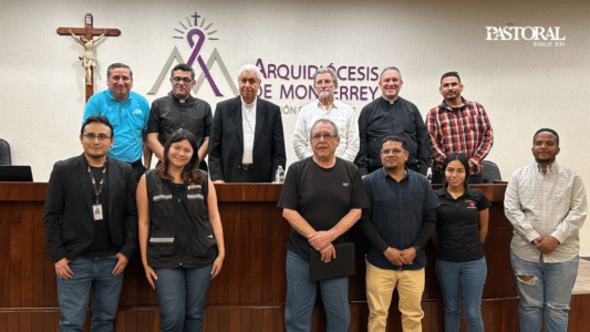 Arzobispo de Monterrey presenta documento sobre migración