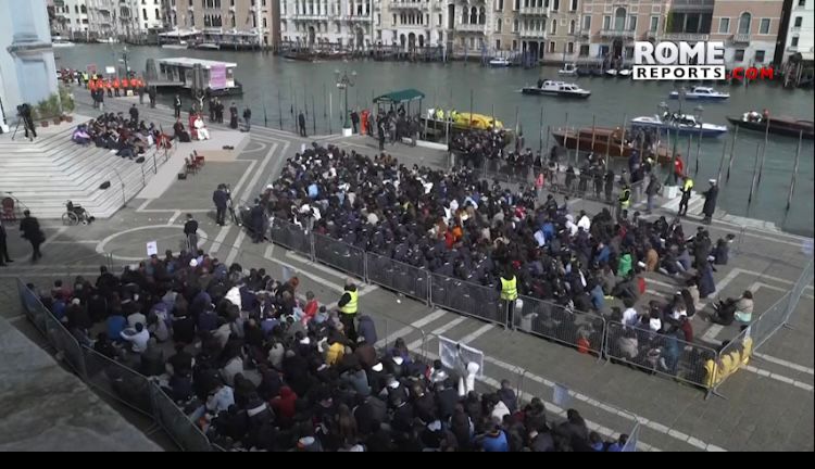 La elegante Venecia de espaldas al Papa Francisco, el cesto de perfumes, Venecia se humde, hartos de parolines, Cristo y el anticristo, Santa Catalina.