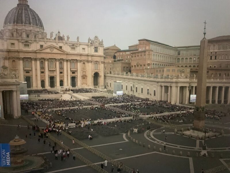 Los olvidados del Papa Francisco, la confusión actual, el sínodo paralelo SJ, «Una, Santa, Católica y Apostólica», ¿tolerancia cero?, el precio de los niños, el Vaticano y los judíos, la mujer católica.