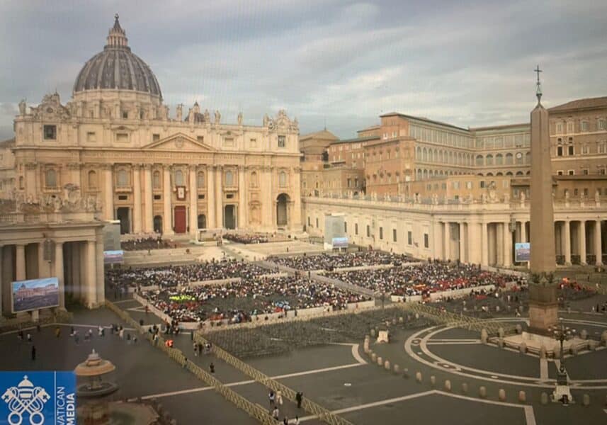 El triste final del presunto sínodo, rebelión de los discípulos de las aperturas, ¿el Papa Francisco con Maduro?, el Vaticano y la Gestapo, curas falsos, los Santos Ángeles.
