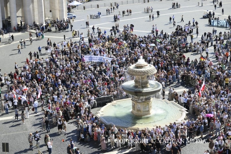 Los hermanos de Naciones Unidas, el desaparecido sínodo del Papa Francisco, ¿»el trono y el altar» encargo del Vaticano?, ¿el Banco del Opus?, tiempos de grandes cosas.