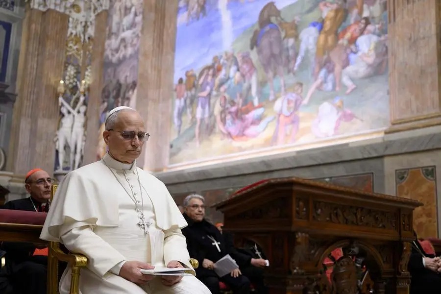«Ser libres», Mensaje a Guadalupe de León XIV, el cisma ‘por lo carca’,  el cisma ‘por lo progre’, cuatro años de Ucrania, el cardenal de los ‘migrantes’, Epstein y la dimisión de Benedicto XVI,  el obispo masón, la revolución Trump y el Vaticano, obispos para Roma, Milán sigue, los hermanos de oriente, el chat y el aborto.