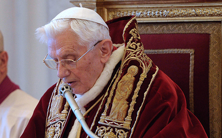 La familia del Papa está en Palacio, vista pastoral a Ponte Mammolo, la protección de menores, el ‘torpe error’ de Ouellet, León XIV y  CL,»¿Qué hay detrás de la renuncia del Papa?»,»la Biblia como Dios manda».