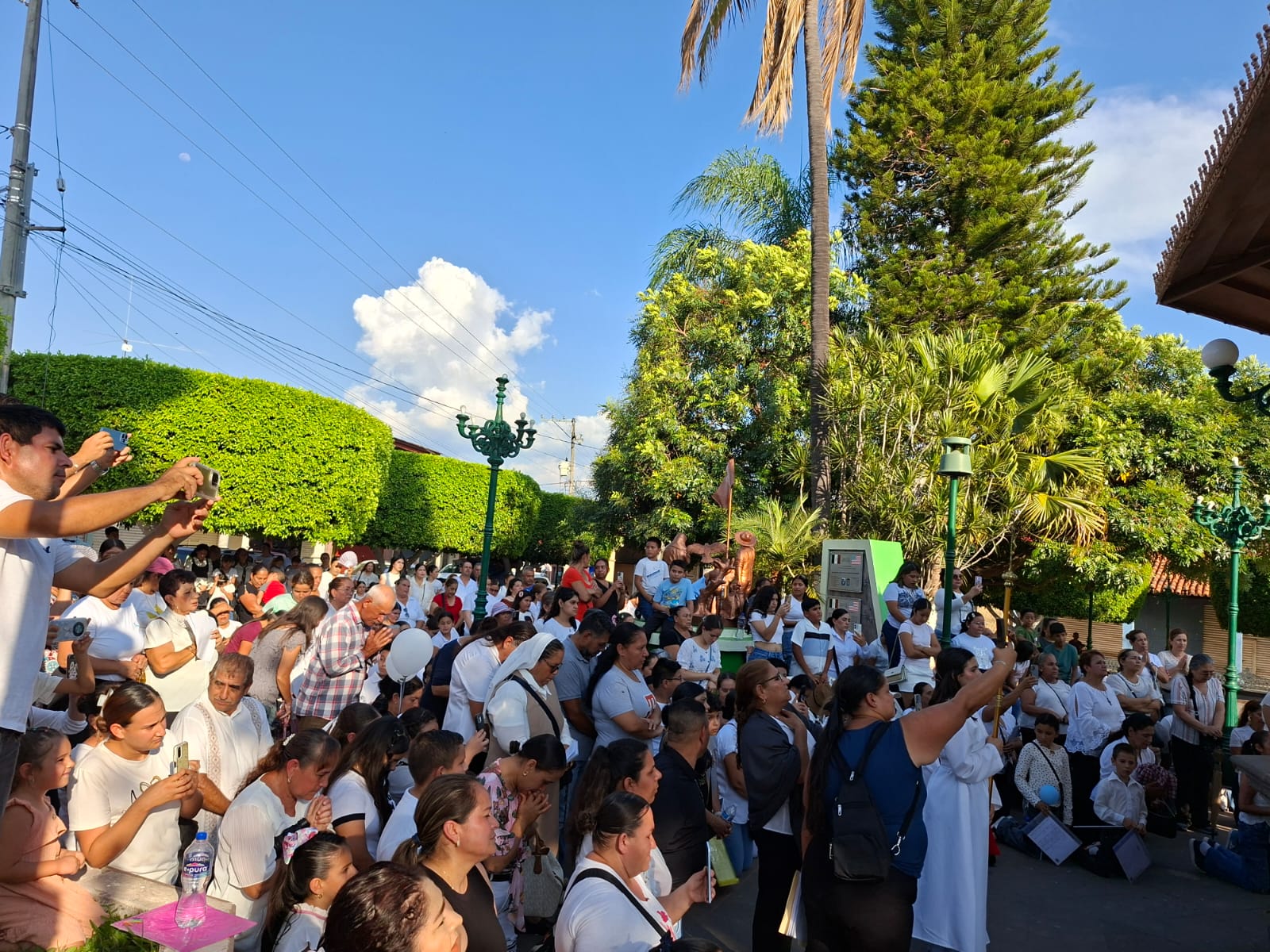 Aguililla. Fe y esperanza.