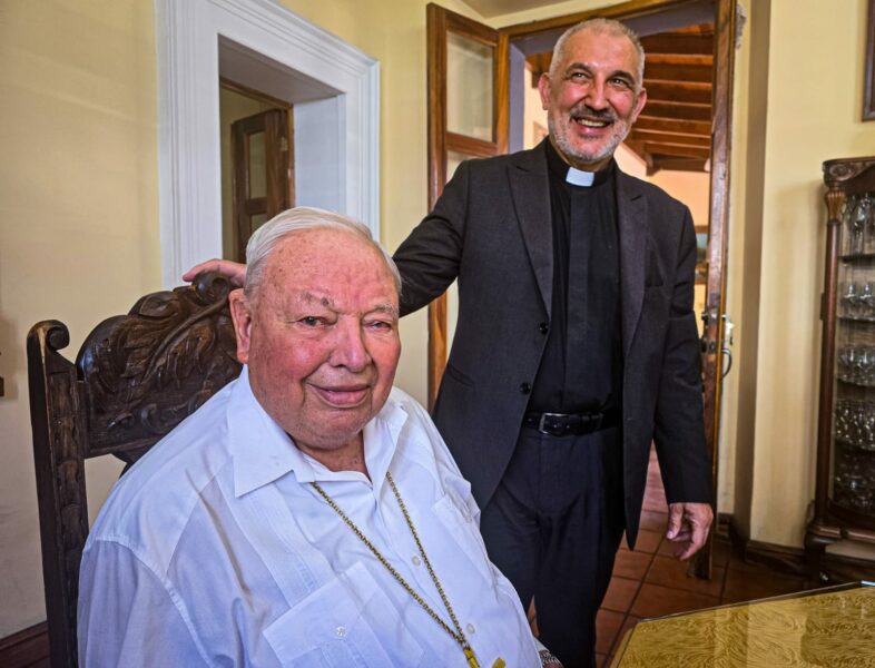 Cardenal Sandoval. "El micrófono de Dios"