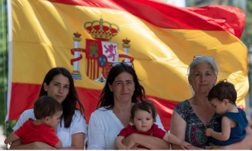 La prioridad nacional de la maternidad: una cuestión que nos toca muy de cerca
