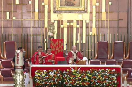 El arzobispo y su rector. "Cura nuestras heridas"