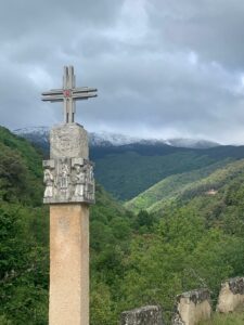 Las comunicaciones sociales, el Papa en Francia, la inteligencia artificial, entre Benedicto y León, Grech se marca un ‘Delcy’, Rivelli en España, las ordenaciones cismáticas, los abusos, la liturgia para unir, el vaticano estado sui generis, el cambio húngaro, Zuppi y Francisco,  mes de María.